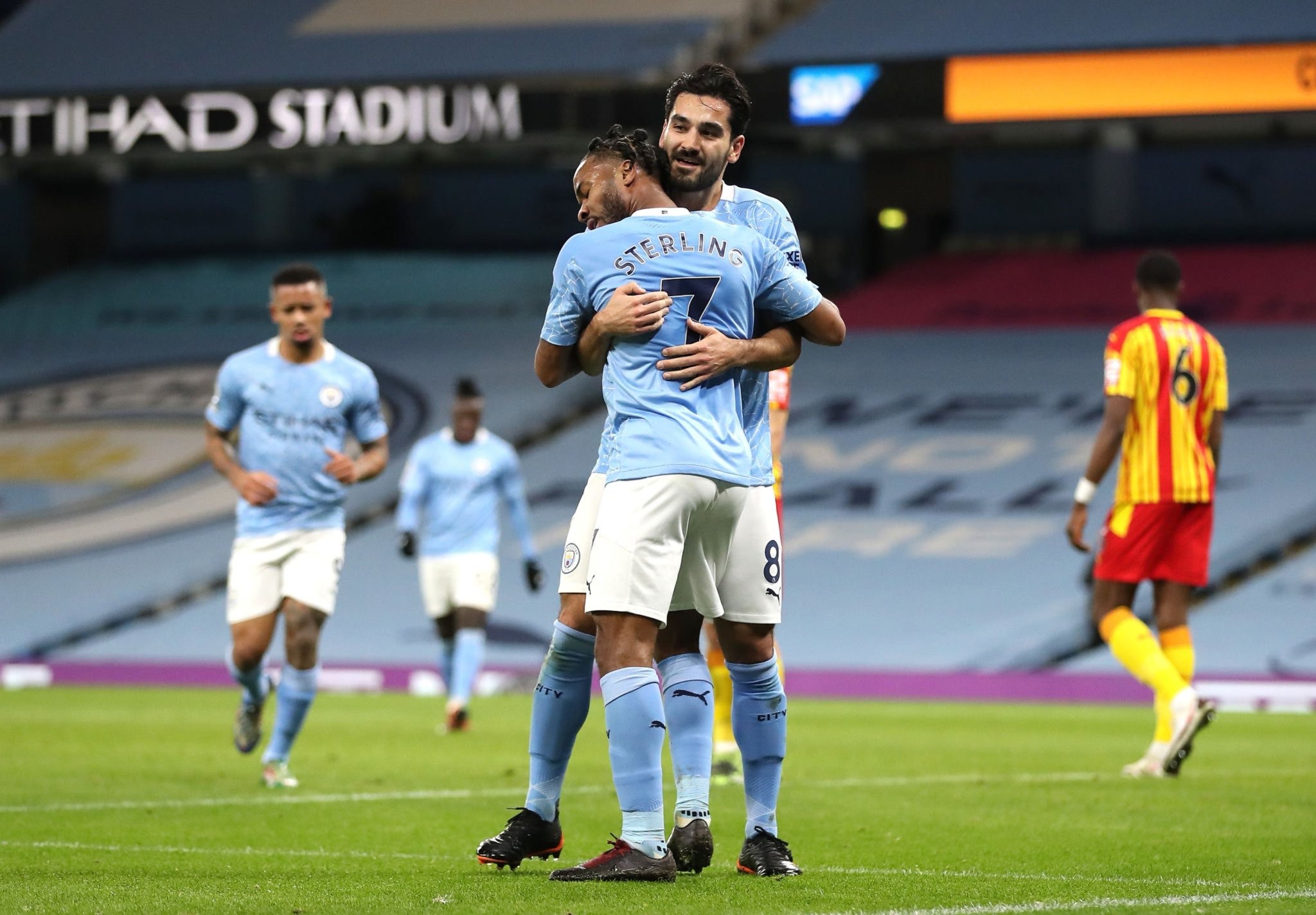 引领着足球 引领着足球